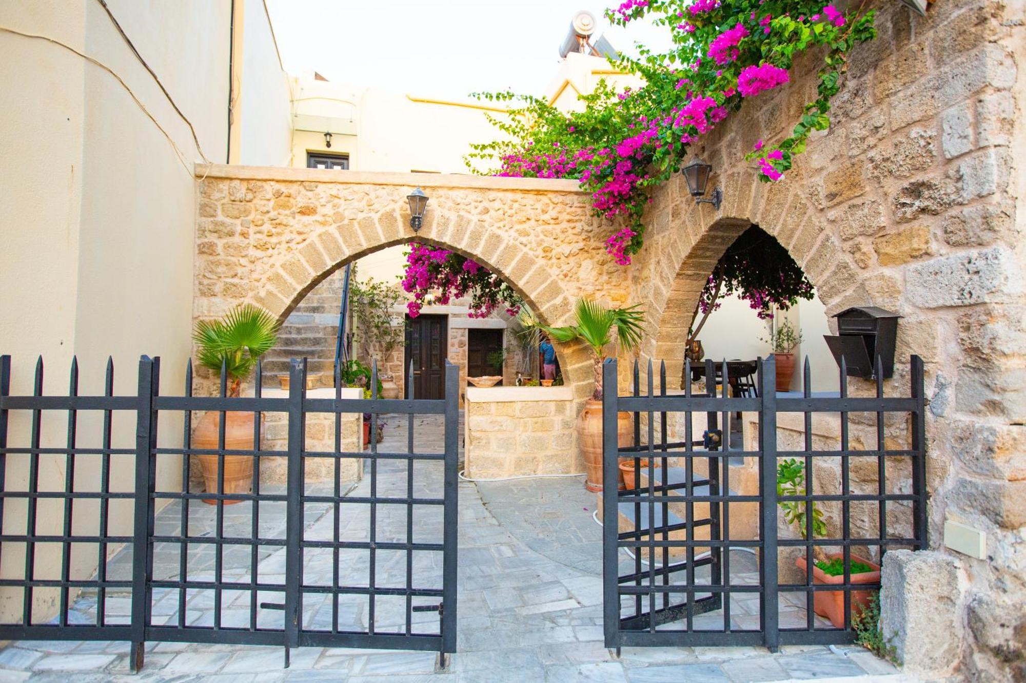 The Old Town House Apartment Rhodes City Exterior foto